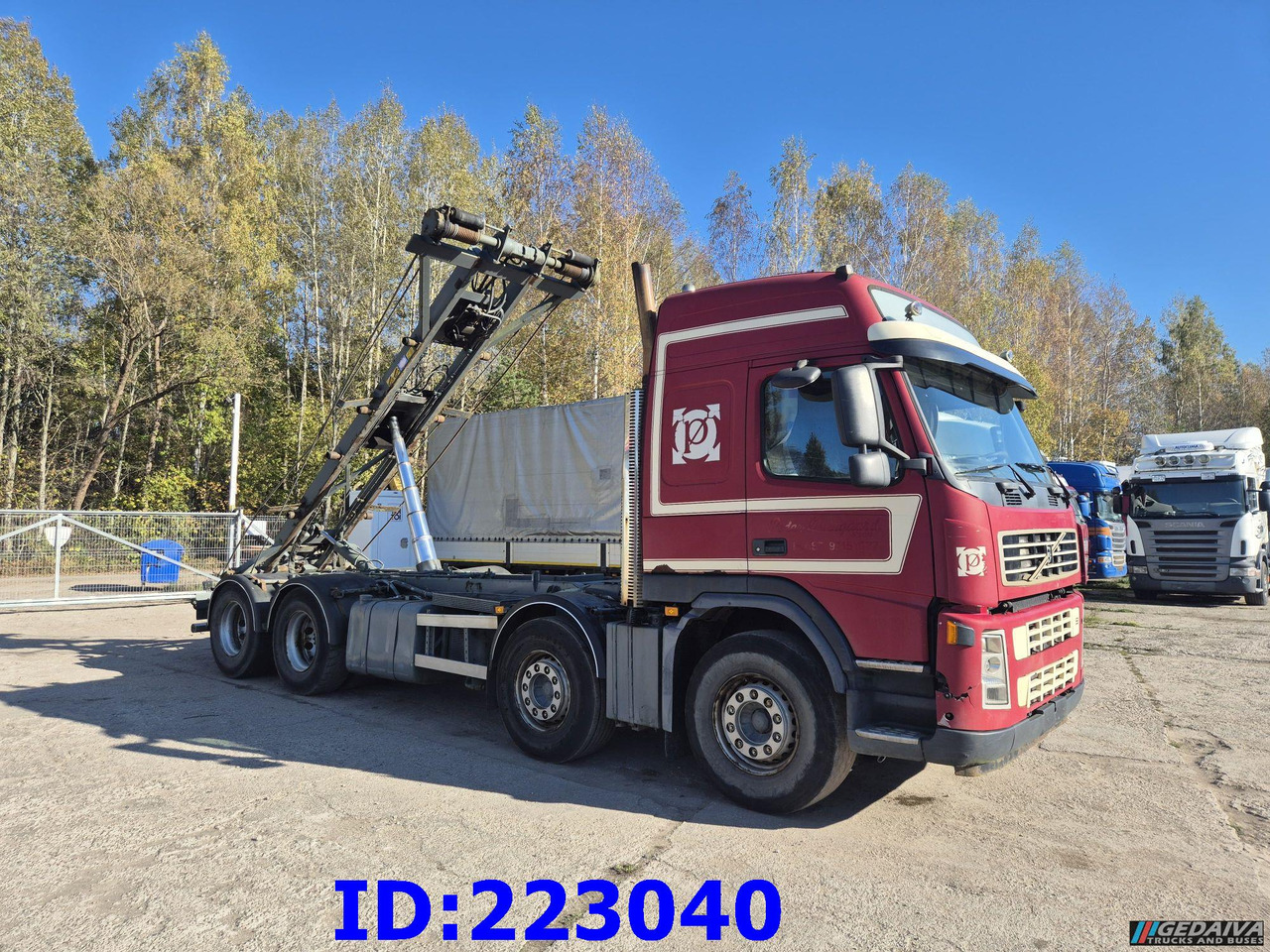 VOLVO FM12 420HP 8x2 - Camião basculante: foto 4 VOLVO FM12 420HP 8x2 - Camião basculante: foto 4