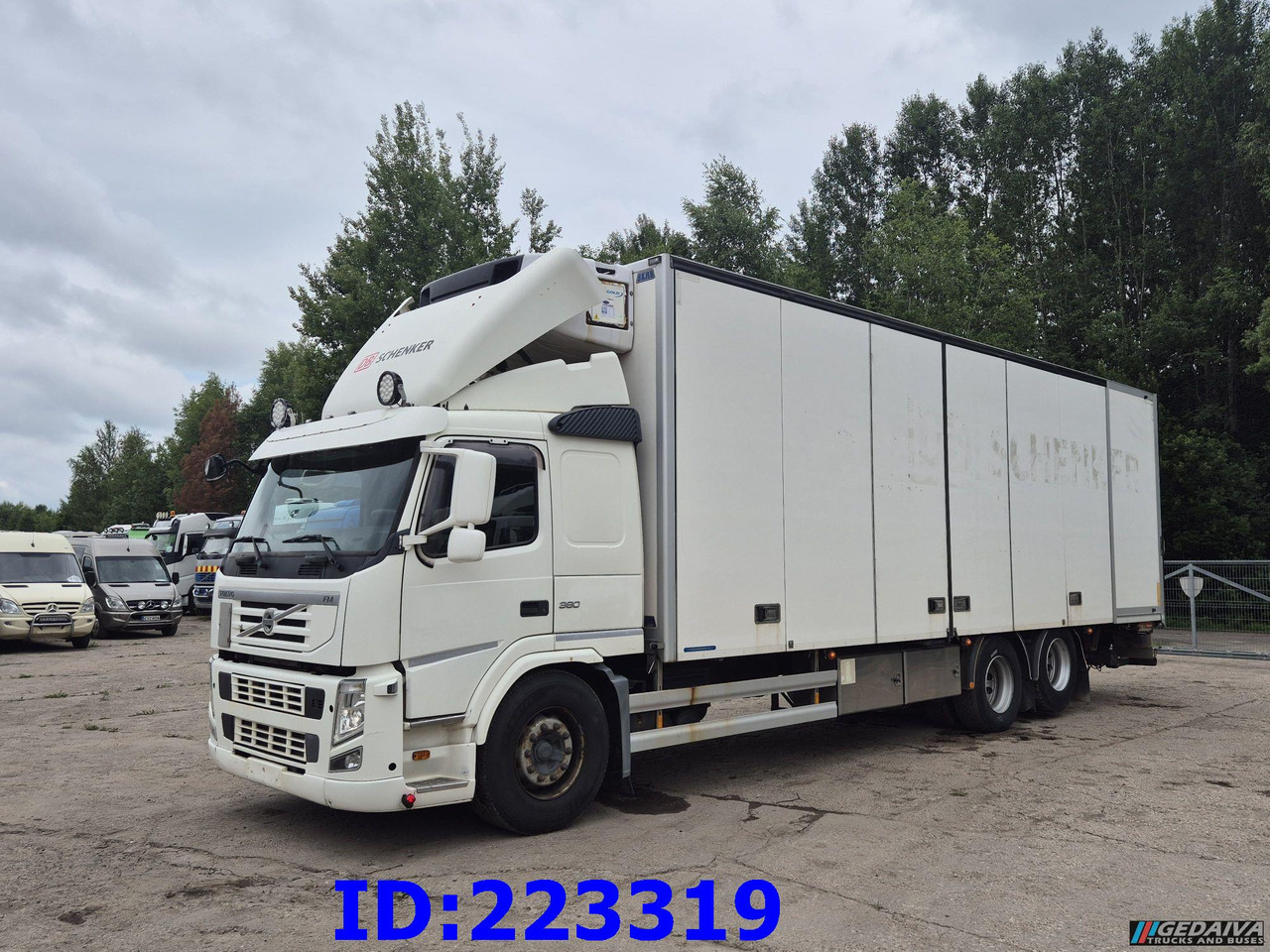 VOLVO FM13 380HP 6x2 Euro5 - Open side box - Camião frigorífico: foto 1 VOLVO FM13 380HP 6x2 Euro5 - Open side box - Camião frigorífico: foto 1