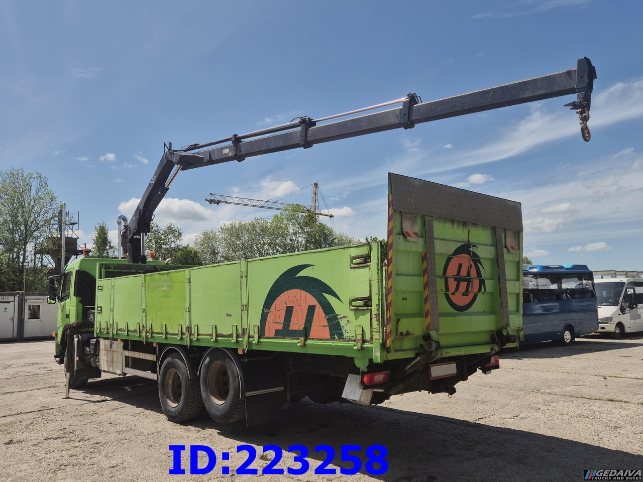 Camião de caixa aberta/ Plataforma VOLVO FM9 300HP 6x2 + HIAB 144B -3 CL: foto 9