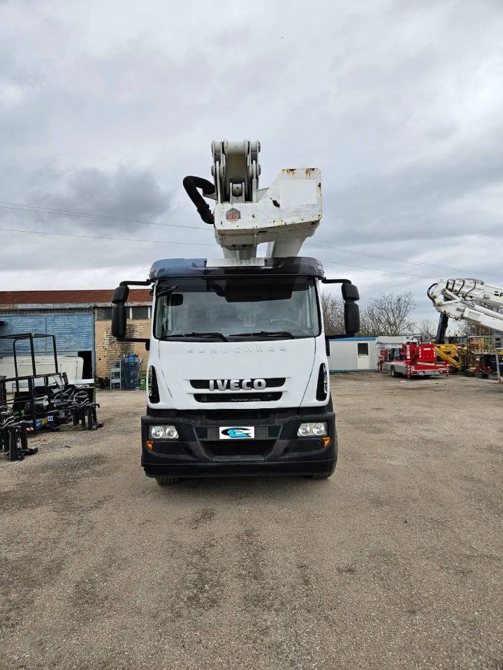 CTE CTE B LIFT 390 HR - Caminhão com plataforma aérea: foto 3 CTE CTE B LIFT 390 HR - Caminhão com plataforma aérea: foto 3