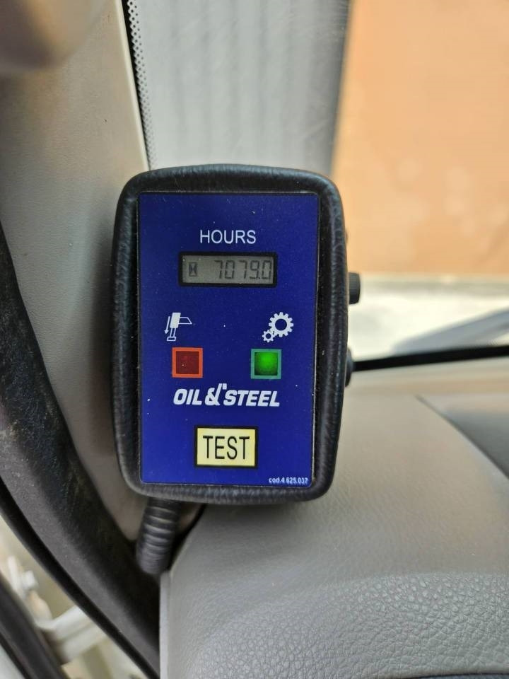 Oil & Steel Snake 21.12 - Caminhão com plataforma aérea: foto 3 Oil & Steel Snake 21.12 - Caminhão com plataforma aérea: foto 3