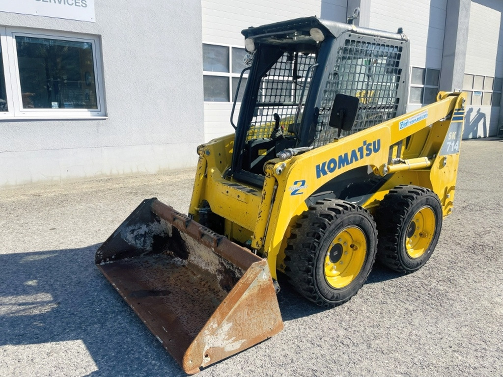 Komatsu SK714 (4077) - Mini pá carregadora: foto 4 Komatsu SK714 (4077) - Mini pá carregadora: foto 4