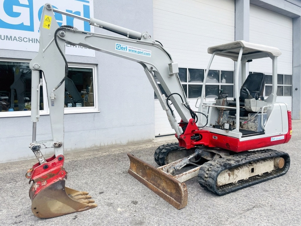 Takeuchi TB135 (4056) - Mini escavadeira: foto 4 Takeuchi TB135 (4056) - Mini escavadeira: foto 4