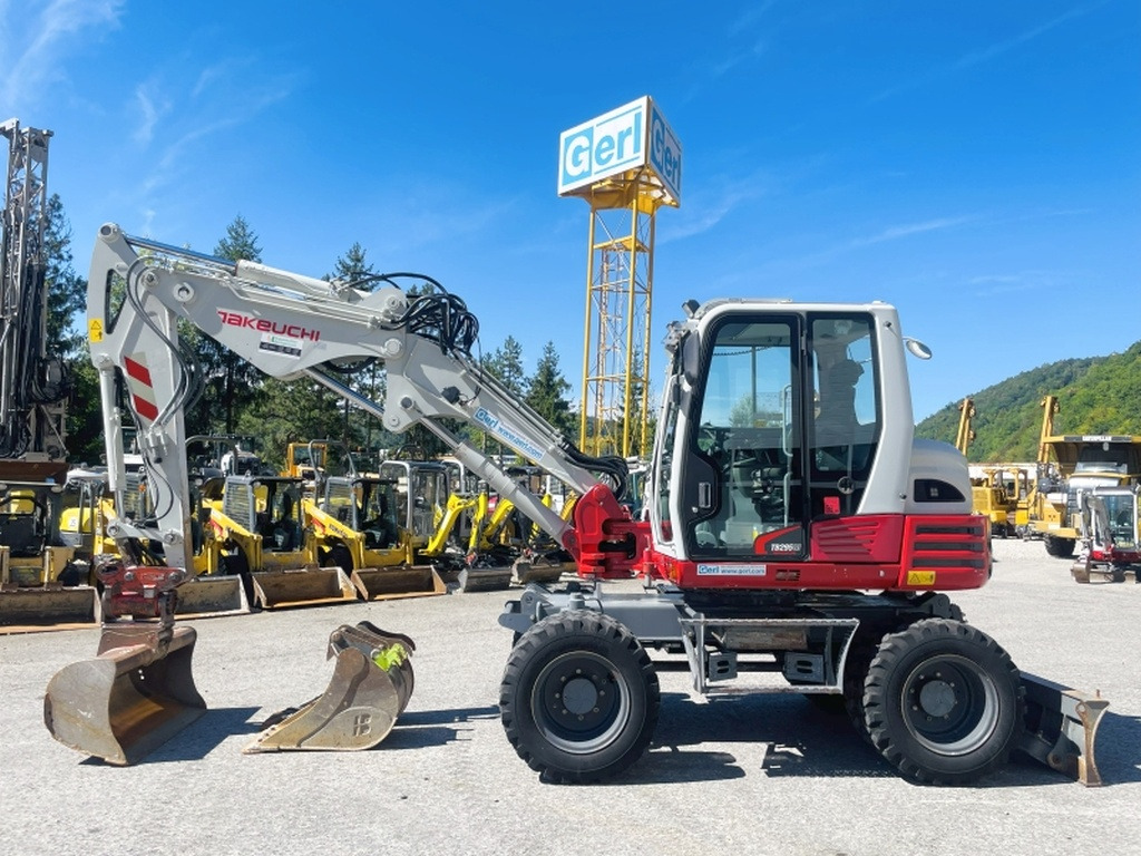 Takeuchi TB295W (4045) - Escavadeira de rodas: foto 1 Takeuchi TB295W (4045) - Escavadeira de rodas: foto 1