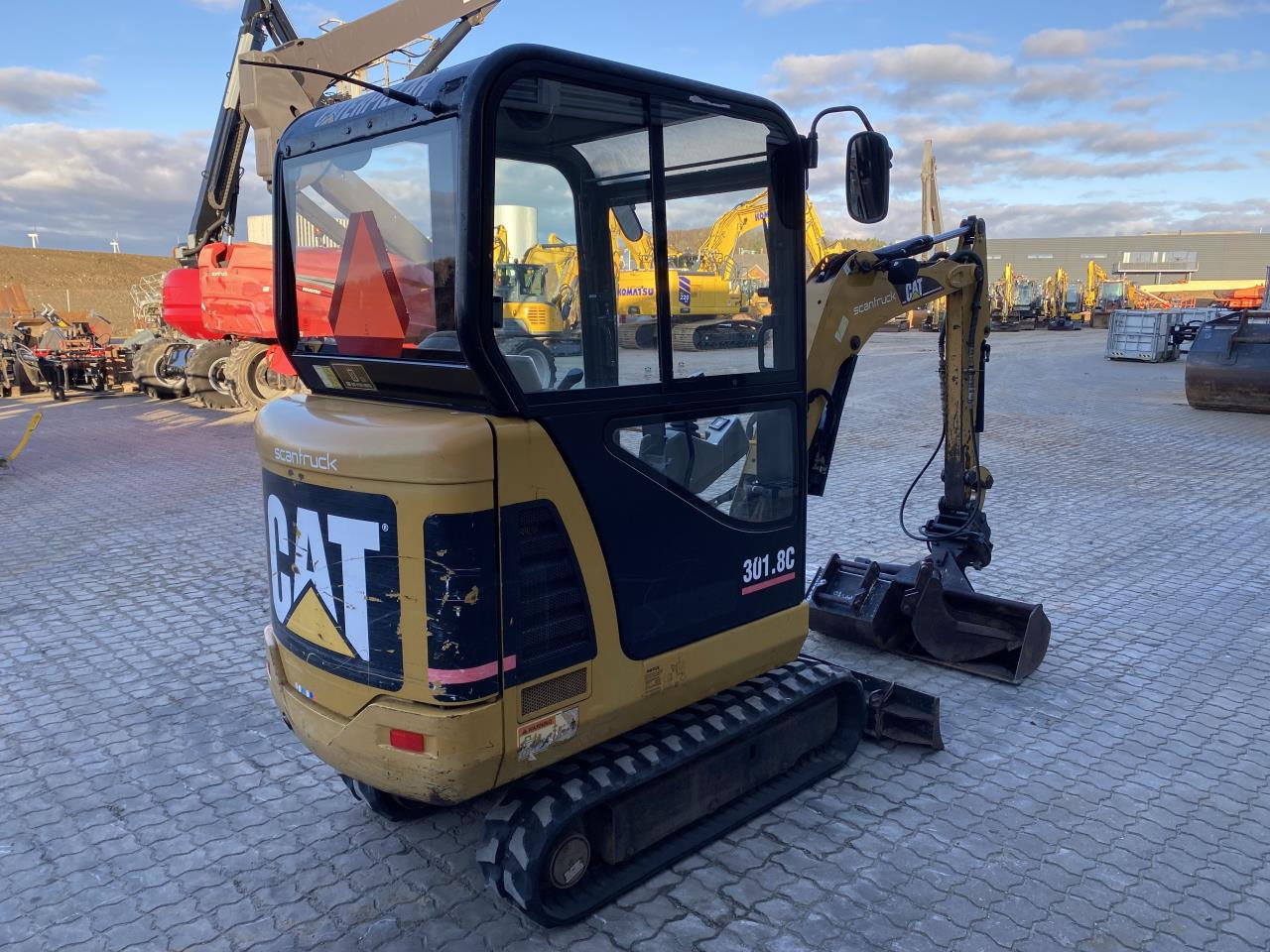 Caterpillar 301.8C - Mini escavadeira: foto 4 Caterpillar 301.8C - Mini escavadeira: foto 4