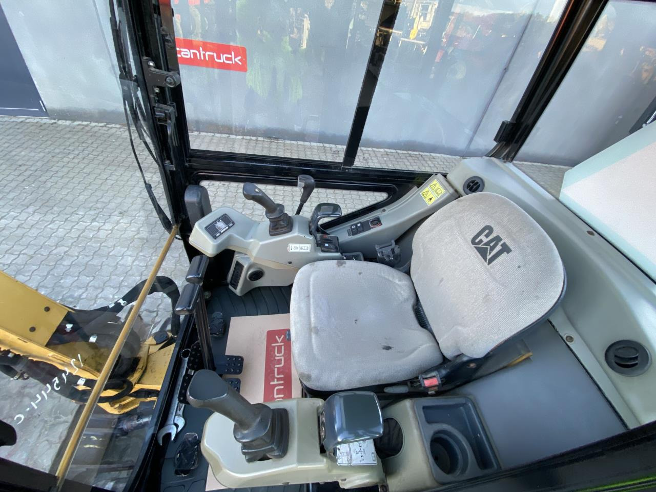 Caterpillar 301.8C - Mini escavadeira: foto 3 Caterpillar 301.8C - Mini escavadeira: foto 3