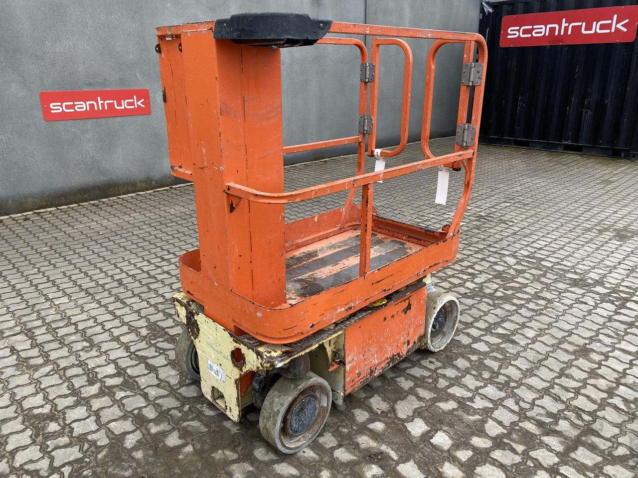 JLG 1230ES - Plataforma de mastro vertical: foto 1 JLG 1230ES - Plataforma de mastro vertical: foto 1