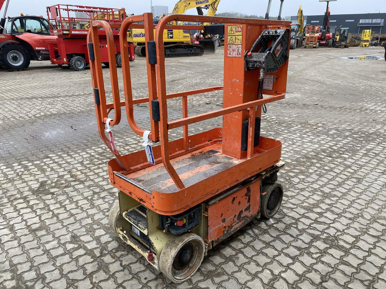 JLG 1230ES - Plataforma de mastro vertical: foto 4 JLG 1230ES - Plataforma de mastro vertical: foto 4