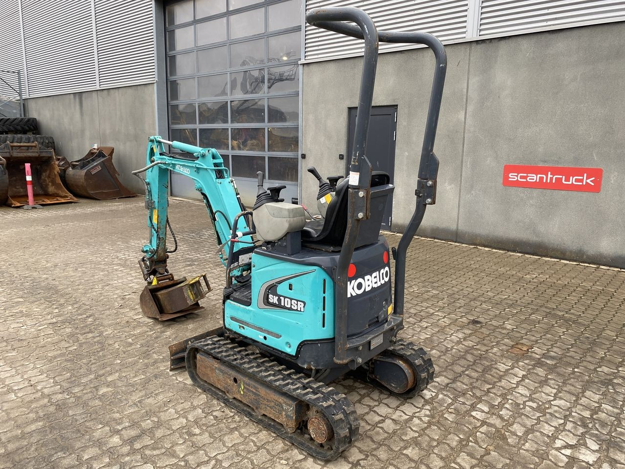 Kobelco SK10SR-2 - Mini escavadeira: foto 2 Kobelco SK10SR-2 - Mini escavadeira: foto 2