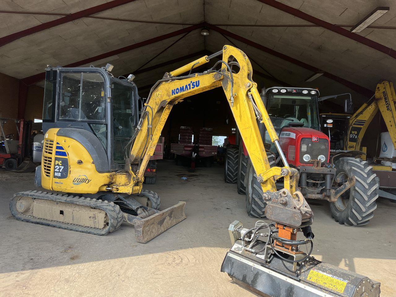 Komatsu PC27MR-2 - Mini escavadeira: foto 1 Komatsu PC27MR-2 - Mini escavadeira: foto 1