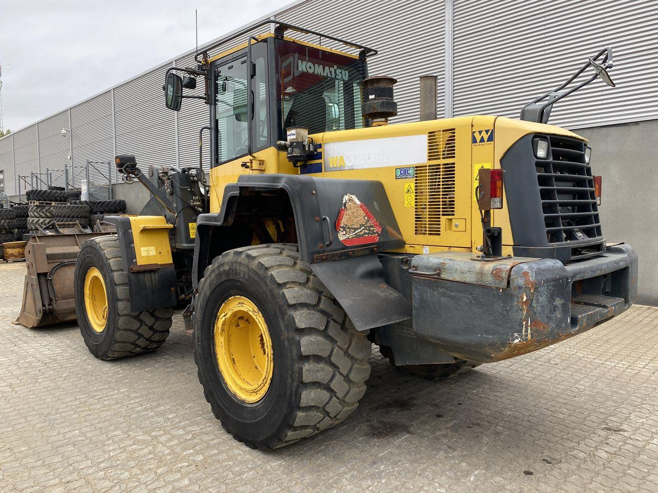Komatsu WA320PZ-6 - Pá carregadora de rodas: foto 2 Komatsu WA320PZ-6 - Pá carregadora de rodas: foto 2
