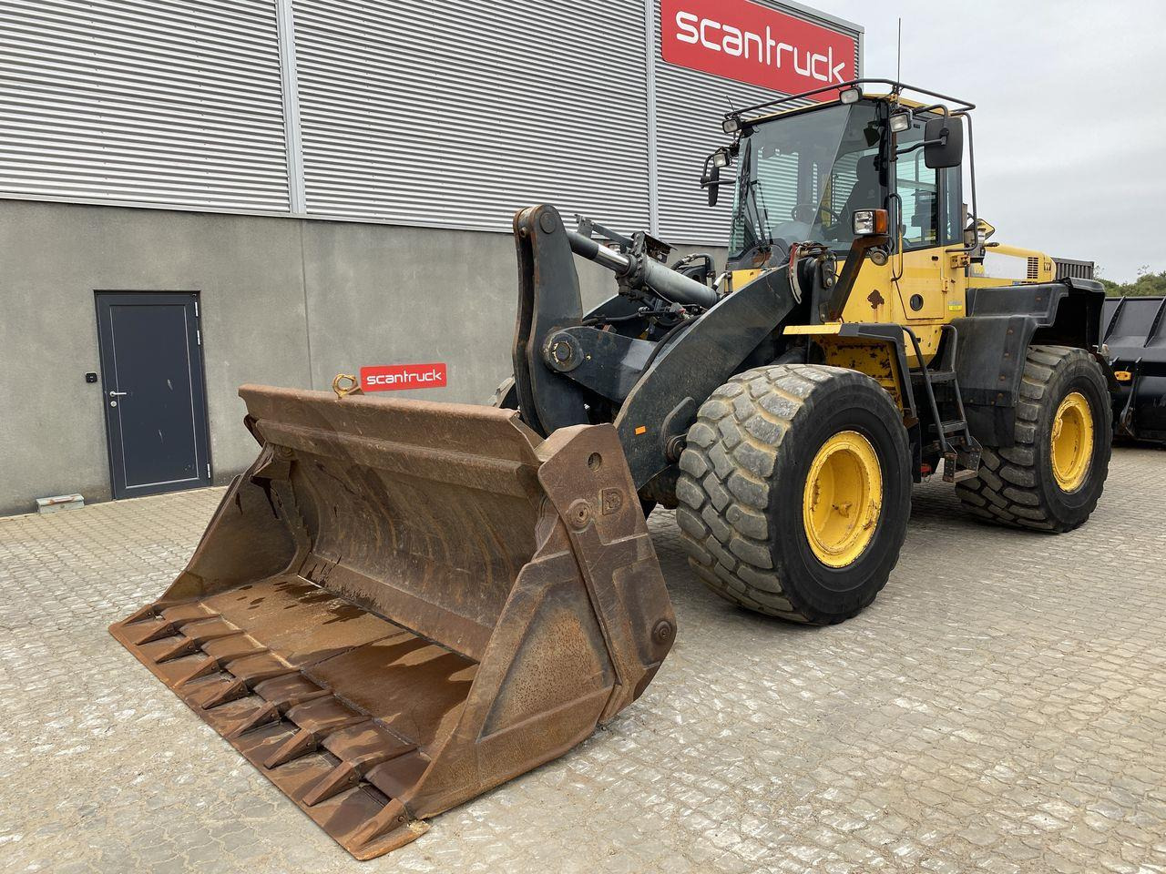 Komatsu WA320PZ-6 - Pá carregadora de rodas: foto 1 Komatsu WA320PZ-6 - Pá carregadora de rodas: foto 1