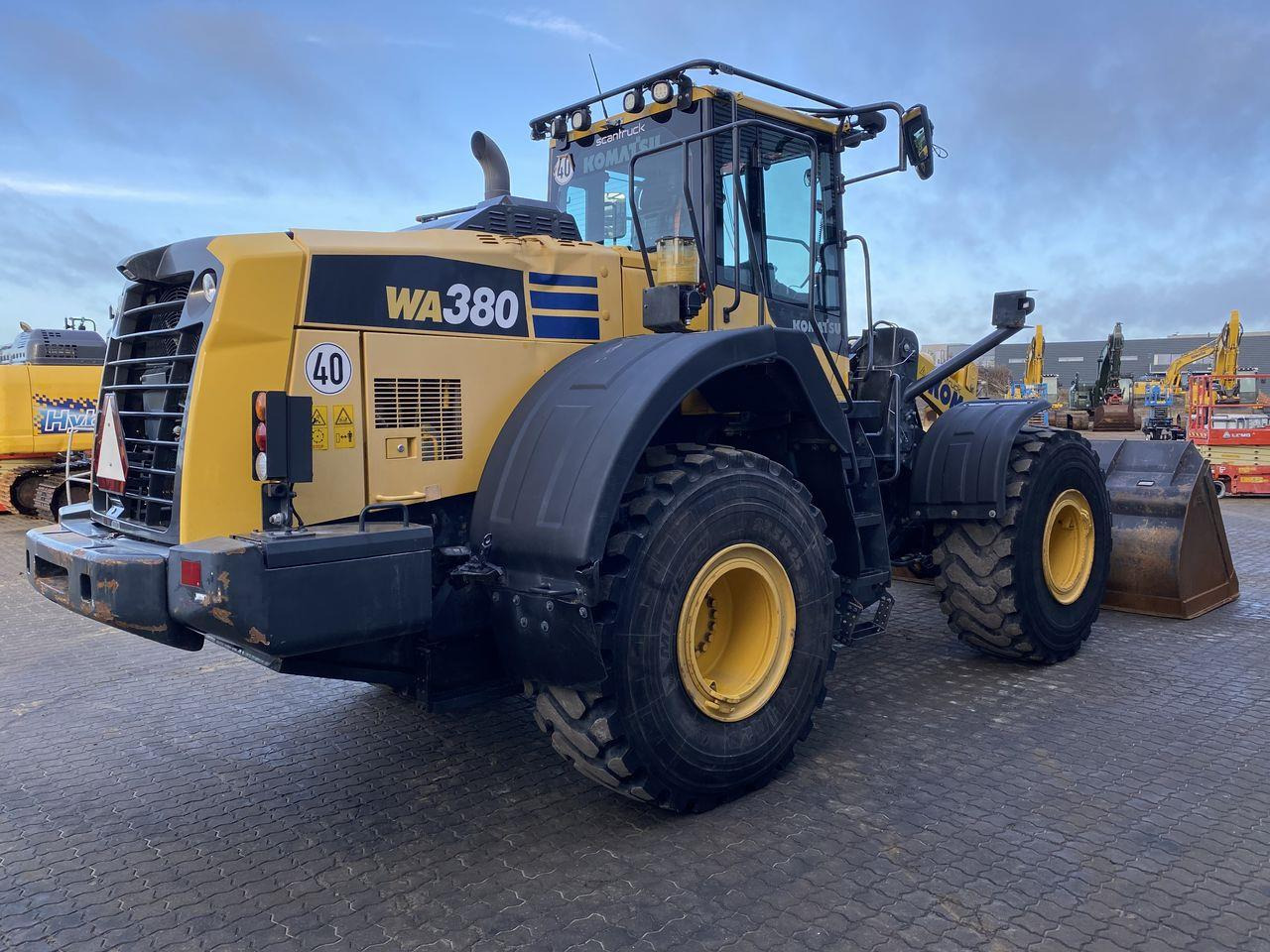 Komatsu WA380-8 - Pá carregadora de rodas: foto 4 Komatsu WA380-8 - Pá carregadora de rodas: foto 4