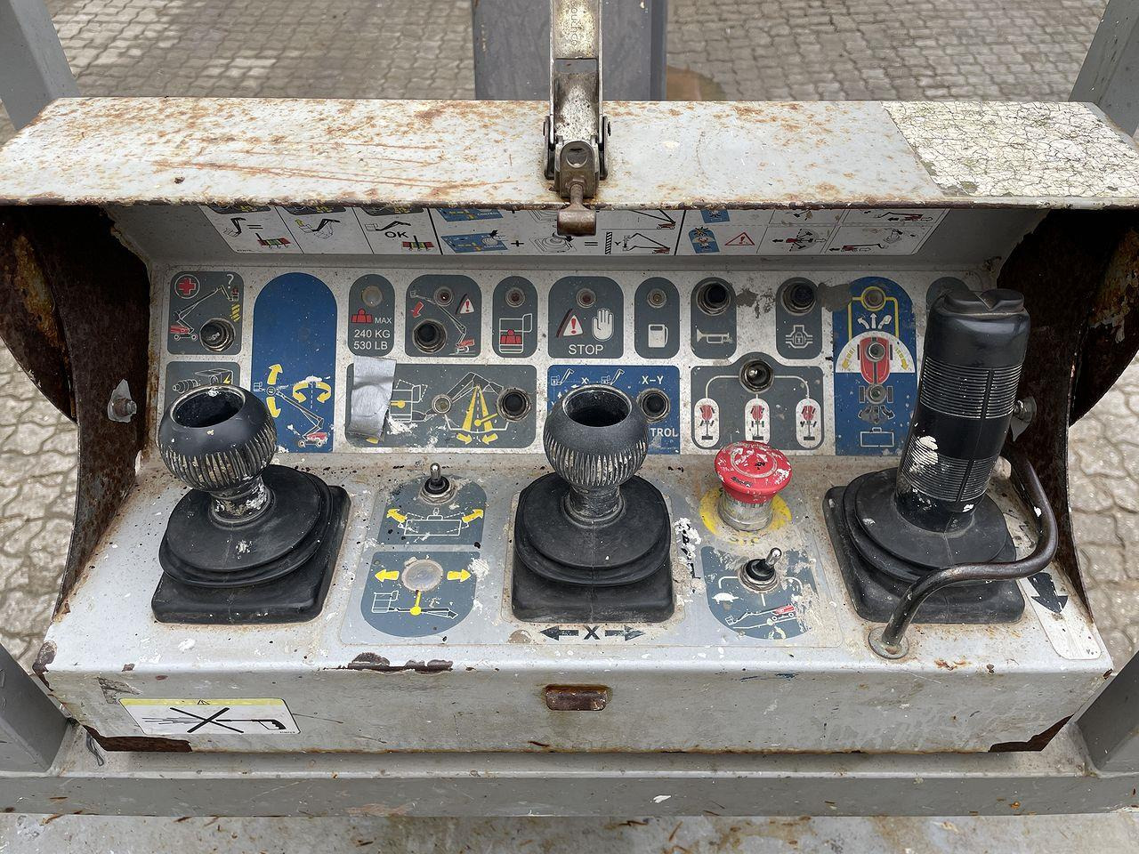 Manitou 260TJ - Plataforma telescópica: foto 3 Manitou 260TJ - Plataforma telescópica: foto 3