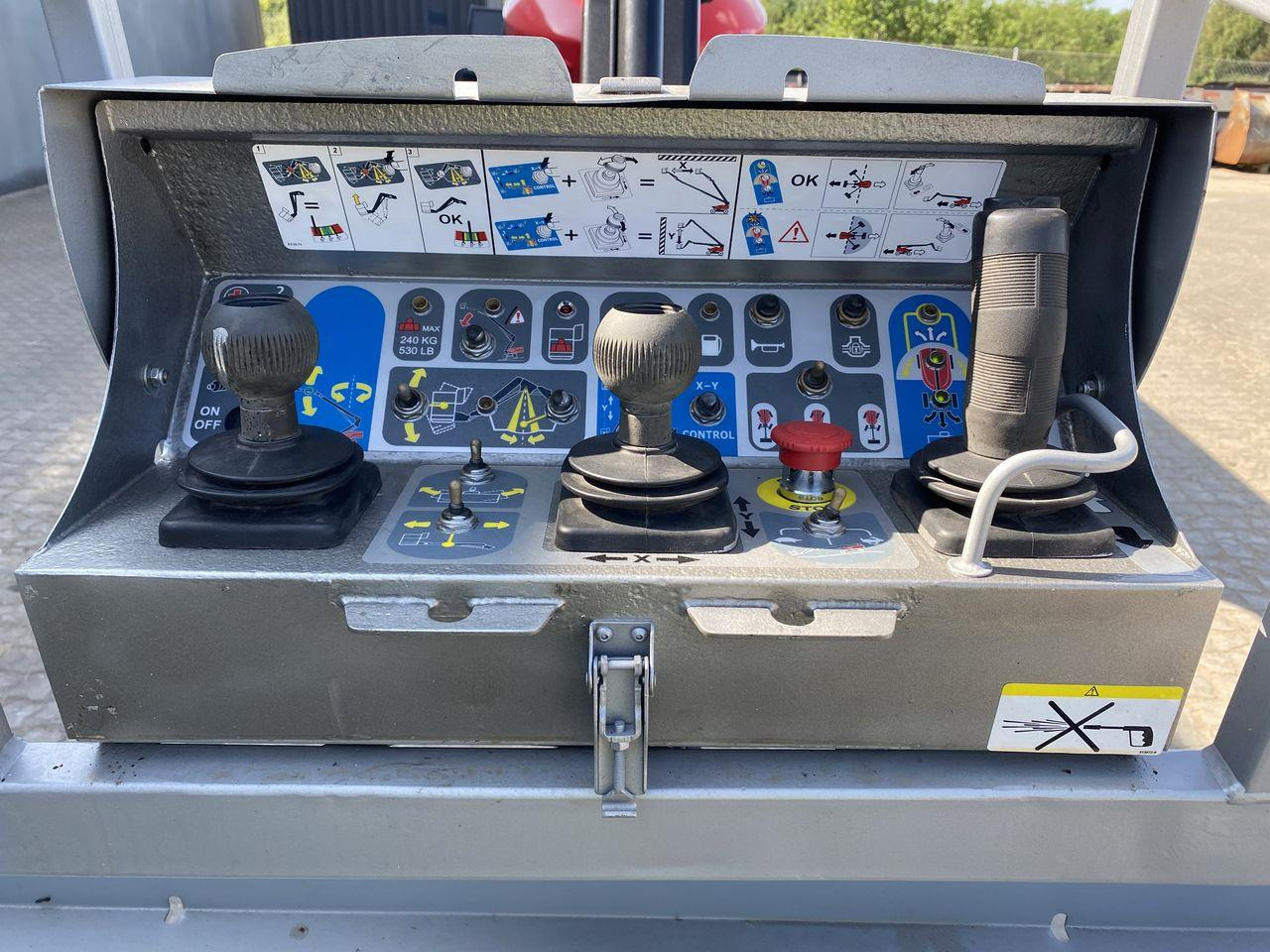 Manitou 280TJ - Plataforma telescópica: foto 3 Manitou 280TJ - Plataforma telescópica: foto 3