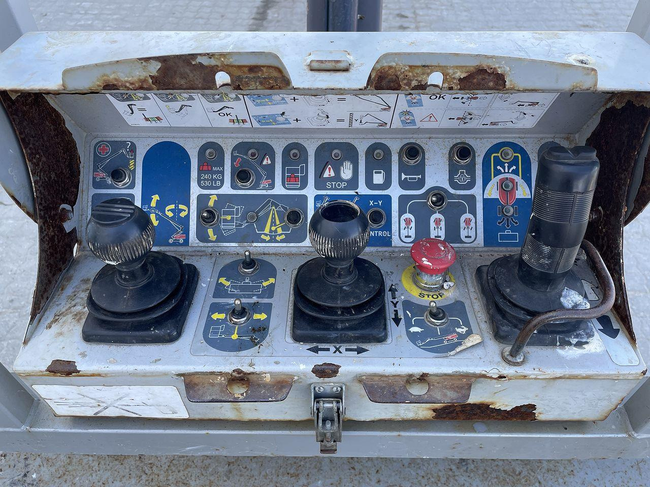 Manitou 280TJ - Plataforma telescópica: foto 3 Manitou 280TJ - Plataforma telescópica: foto 3