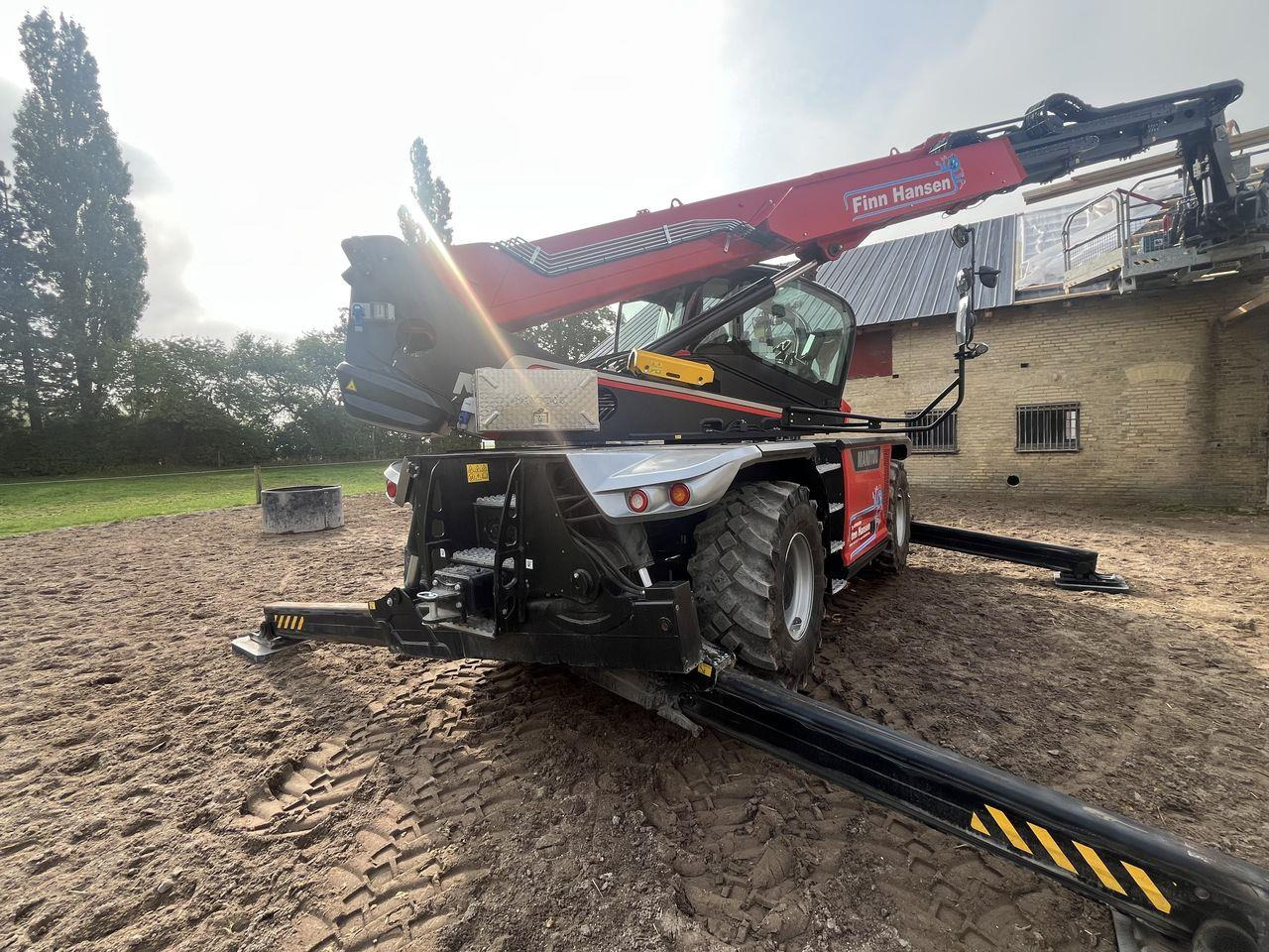 Manitou MRT2260 VISION+ ST5 - Empilhador telescópico: foto 2 Manitou MRT2260 VISION+ ST5 - Empilhador telescópico: foto 2