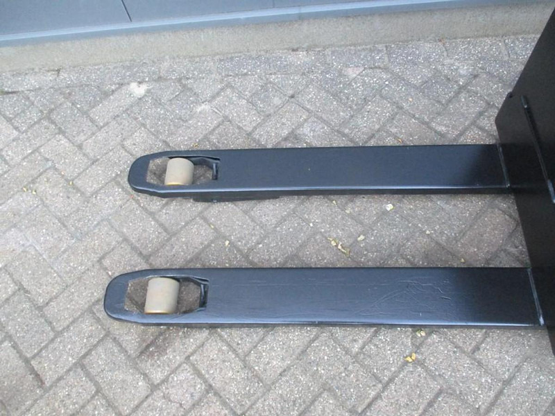 BT LWE 160 - Porta-palete: foto 4 BT LWE 160 - Porta-palete: foto 4