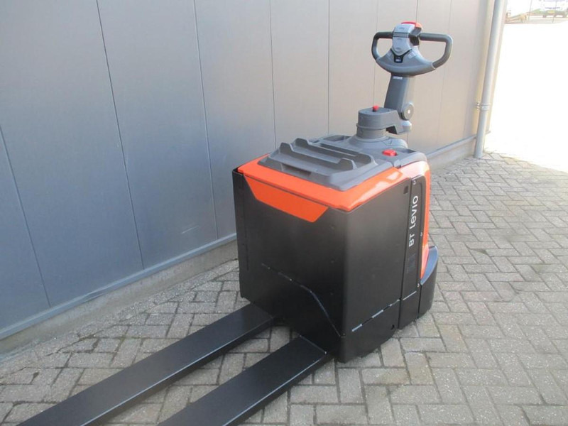 Toyota LPE 250 - Porta-palete: foto 2 Toyota LPE 250 - Porta-palete: foto 2