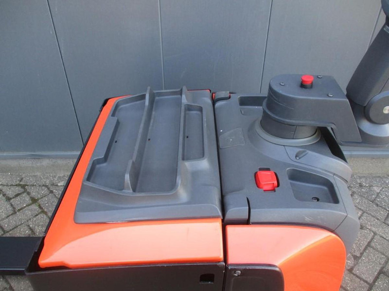 Toyota LPE 250 - Porta-palete: foto 5 Toyota LPE 250 - Porta-palete: foto 5