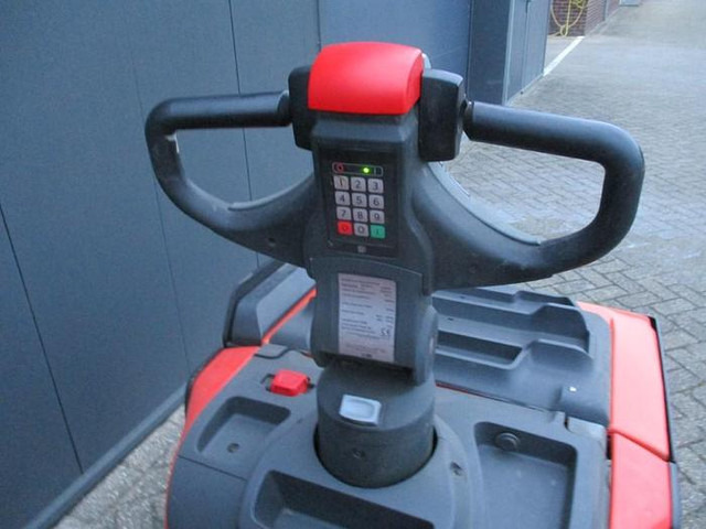 Toyota LPE 250 - Porta-palete: foto 5 Toyota LPE 250 - Porta-palete: foto 5