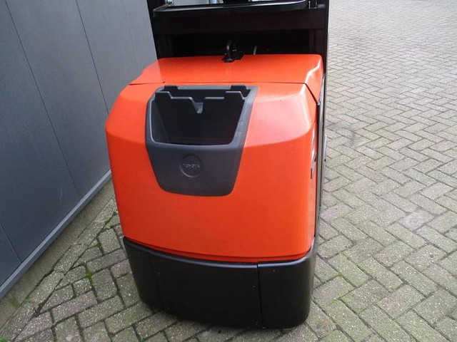 Toyota OSE 100W - Order-picker: foto 4 Toyota OSE 100W - Order-picker: foto 4