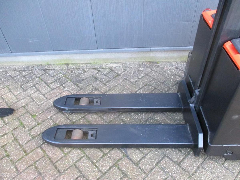 Toyota SWE 080L - Stacker: foto 4 Toyota SWE 080L - Stacker: foto 4