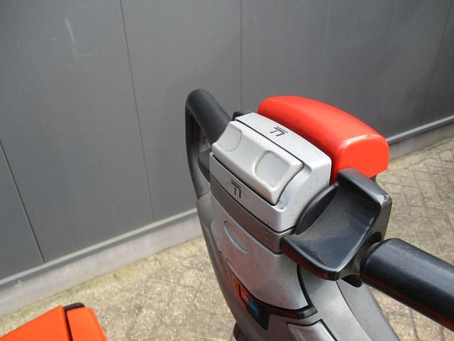Toyota SWE 120 - Stacker: foto 5 Toyota SWE 120 - Stacker: foto 5