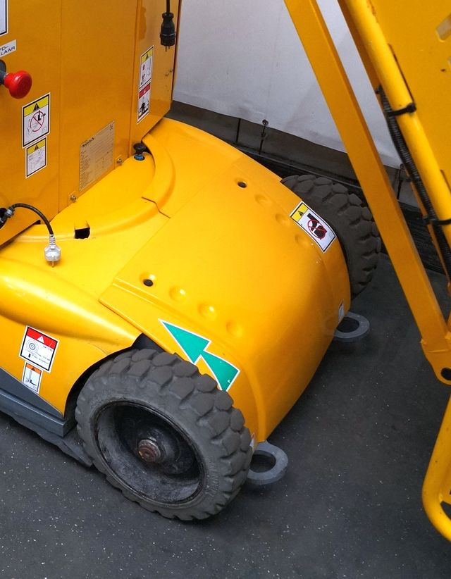 Haulotte Star 10-1 - Plataforma de mastro vertical: foto 4 Haulotte Star 10-1 - Plataforma de mastro vertical: foto 4