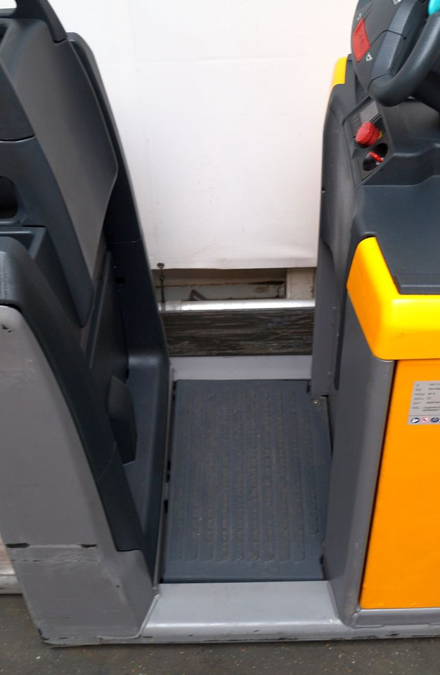 Jungheinrich ECE220 - Order-picker: foto 5 Jungheinrich ECE220 - Order-picker: foto 5