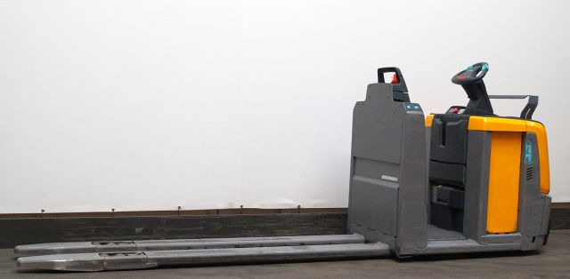 Jungheinrich ECE225 - Order-picker: foto 1 Jungheinrich ECE225 - Order-picker: foto 1