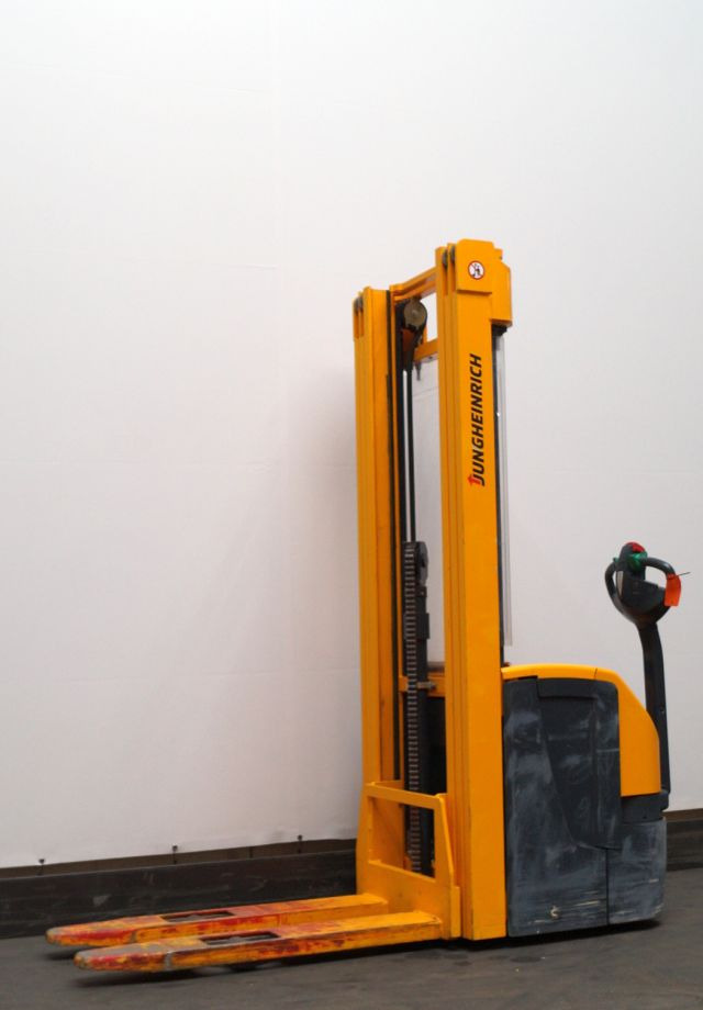 Jungheinrich EJC212 - Stacker: foto 1 Jungheinrich EJC212 - Stacker: foto 1