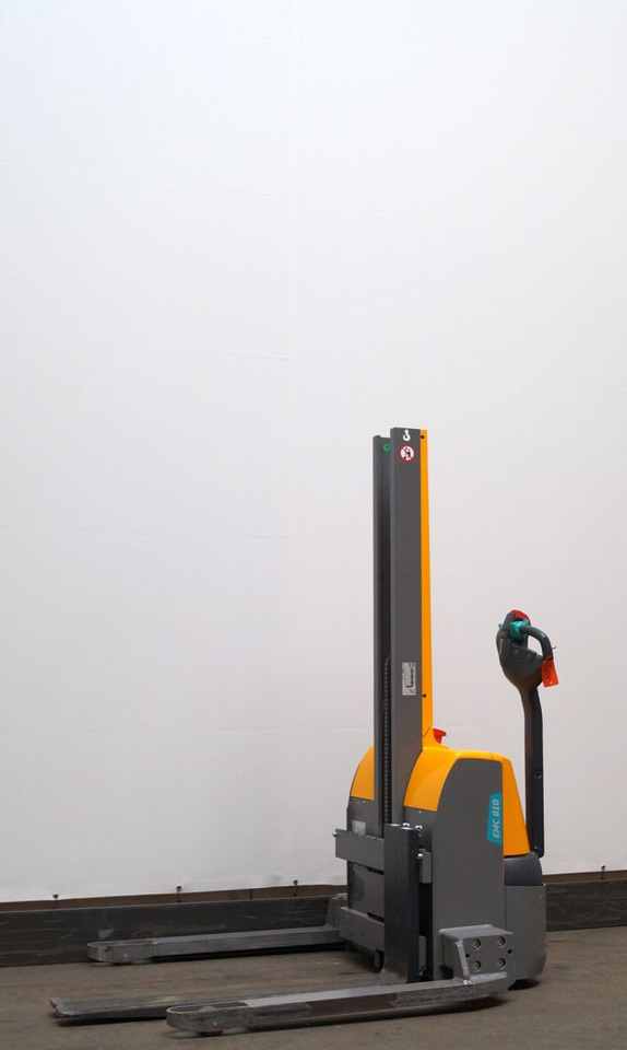 Jungheinrich EMC B10 - Stacker: foto 1 Jungheinrich EMC B10 - Stacker: foto 1