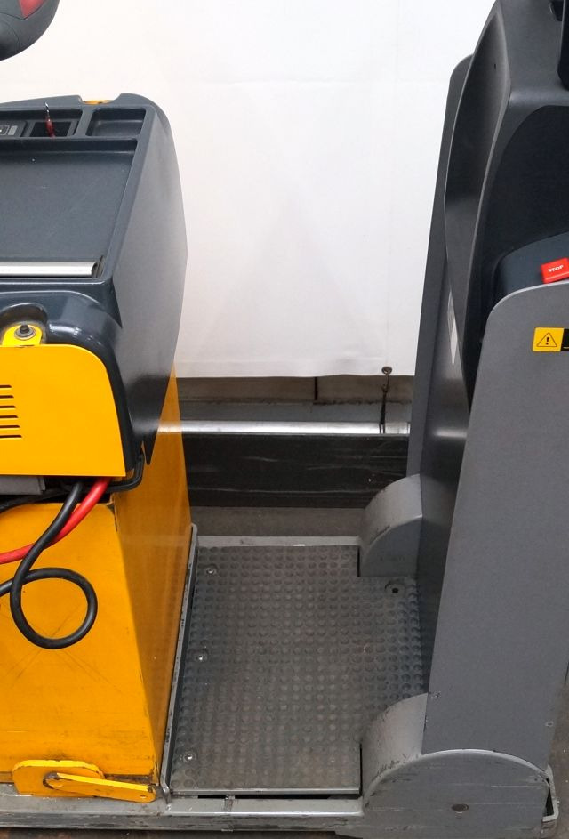 Jungheinrich EZS130 - Trator elétrics: foto 5 Jungheinrich EZS130 - Trator elétrics: foto 5