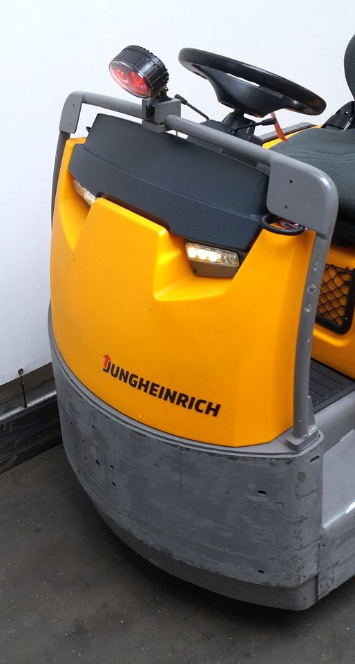 Jungheinrich EZS570 - Trator elétrics: foto 3 Jungheinrich EZS570 - Trator elétrics: foto 3