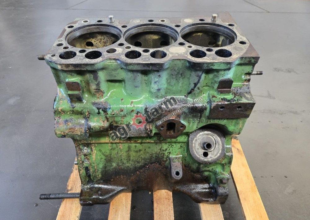 Blok silnika John Deere 1950 1850 1750 1550 1350 - Motor por Camião: foto 1 Blok silnika John Deere 1950 1850 1750 1550 1350 - Motor por Camião: foto 1