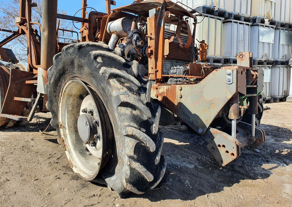 Claas Ares Renault 556 wał blok silnik głowica most zwolnica skrzynia - Caixa de velocidade por Máquina agrícola: foto 2 Claas Ares Renault 556 wał blok silnik głowica most zwolnica skrzynia - Caixa de velocidade por Máquina agrícola: foto 2