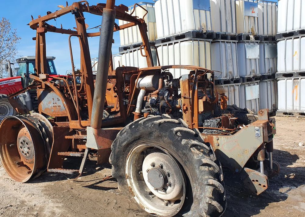 Claas Ares Renault 556 wał blok silnik głowica most zwolnica skrzynia - Caixa de velocidade por Máquina agrícola: foto 1 Claas Ares Renault 556 wał blok silnik głowica most zwolnica skrzynia - Caixa de velocidade por Máquina agrícola: foto 1