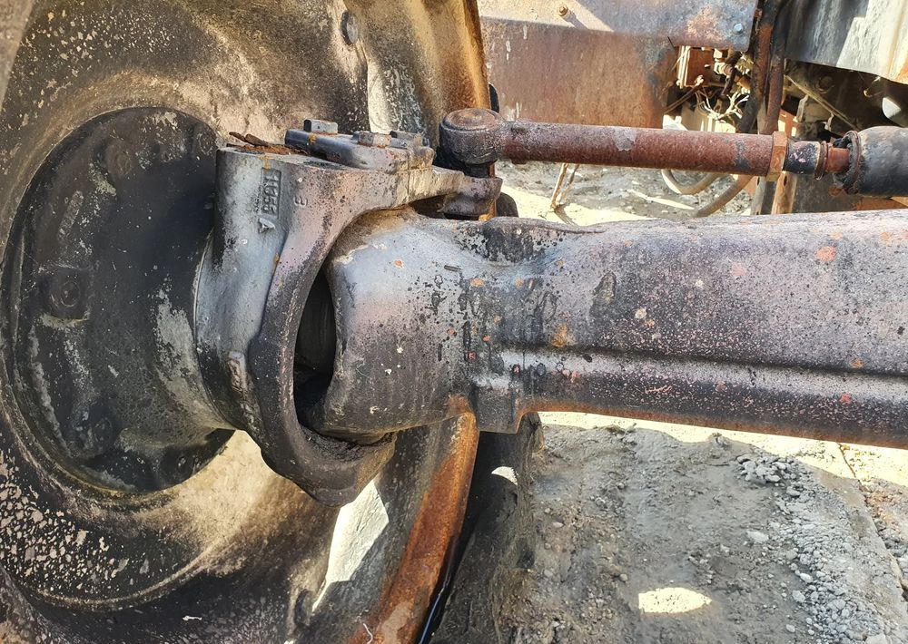Claas Ares Renault 556 wał blok silnik głowica most zwolnica skrzynia - Caixa de velocidade por Máquina agrícola: foto 4 Claas Ares Renault 556 wał blok silnik głowica most zwolnica skrzynia - Caixa de velocidade por Máquina agrícola: foto 4