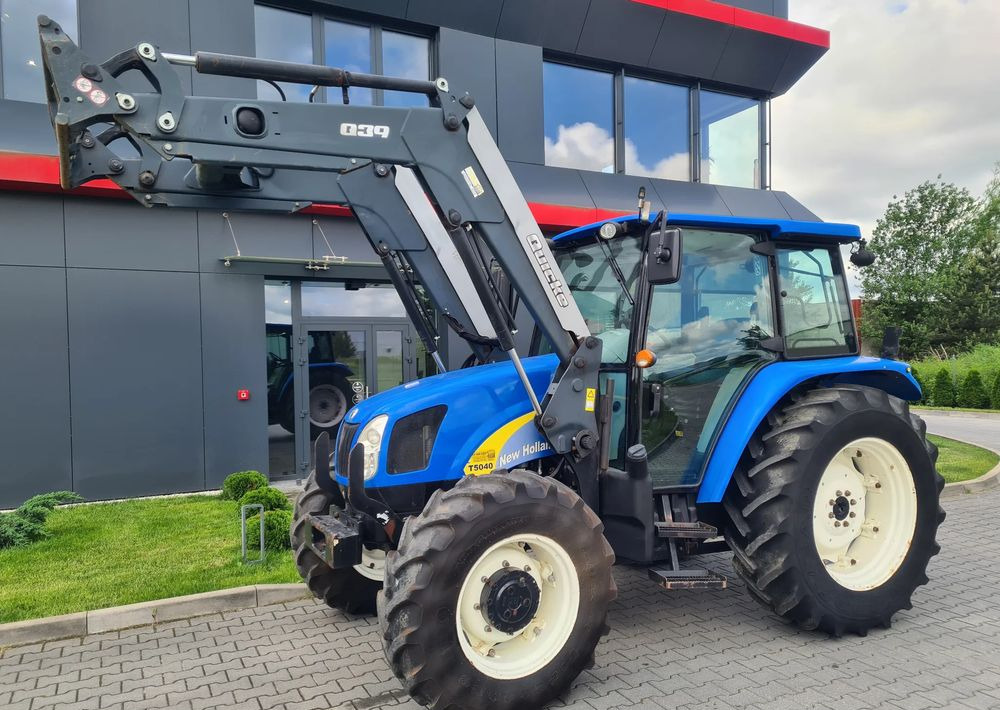 New Holland T5040 - Trator: foto 1 New Holland T5040 - Trator: foto 1