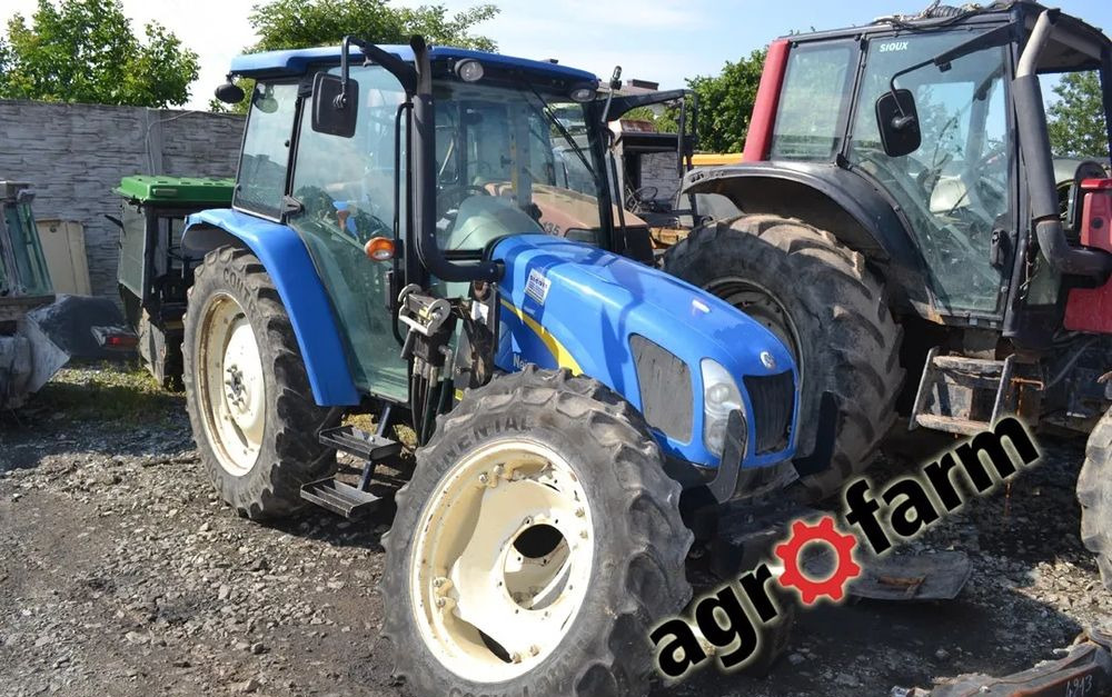 New Holland T5050 silnik most obudowa skrzynia piasta blok zawór - Peça de reposição por Máquina agrícola: foto 1 New Holland T5050 silnik most obudowa skrzynia piasta blok zawór - Peça de reposição por Máquina agrícola: foto 1