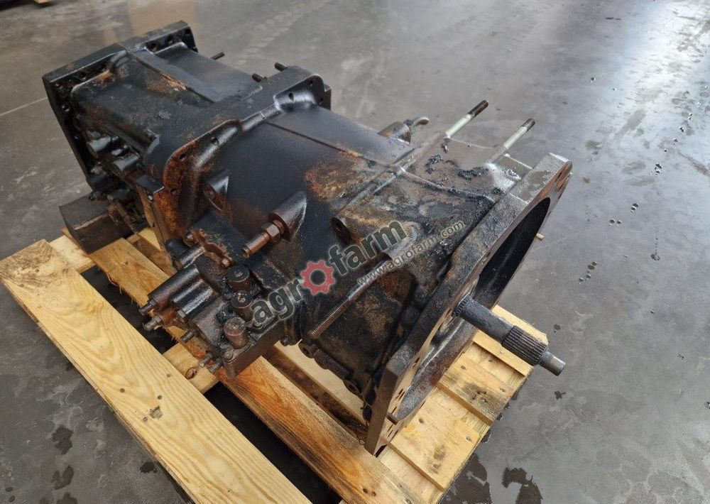 Skrzynia biegów Claas Arion 620 - Caixa de velocidade: foto 3 Skrzynia biegów Claas Arion 620 - Caixa de velocidade: foto 3