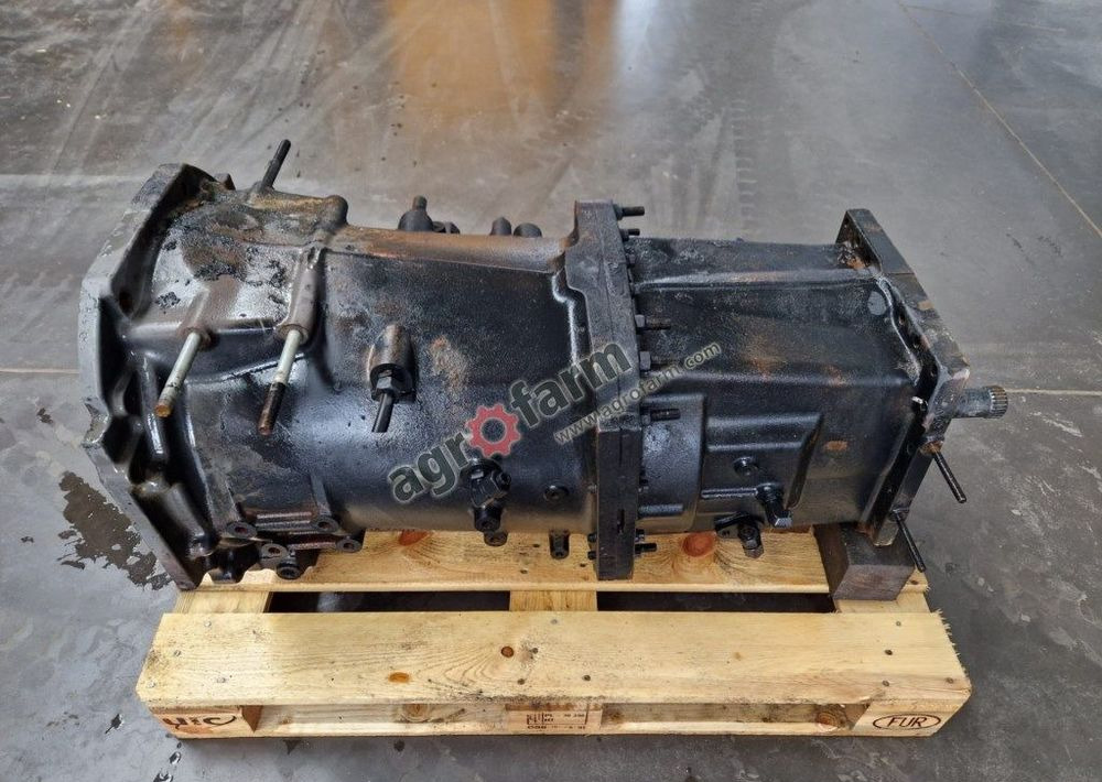 Skrzynia biegów Claas Arion 620 - Caixa de velocidade: foto 2 Skrzynia biegów Claas Arion 620 - Caixa de velocidade: foto 2