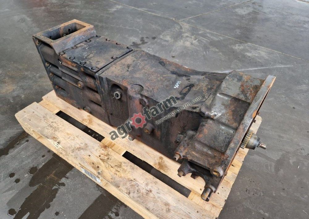 Skrzynia biegów Claas Axos - Caixa de velocidade: foto 1 Skrzynia biegów Claas Axos - Caixa de velocidade: foto 1