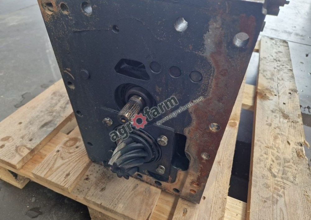 Skrzynia biegów Claas Axos - Caixa de velocidade: foto 3 Skrzynia biegów Claas Axos - Caixa de velocidade: foto 3