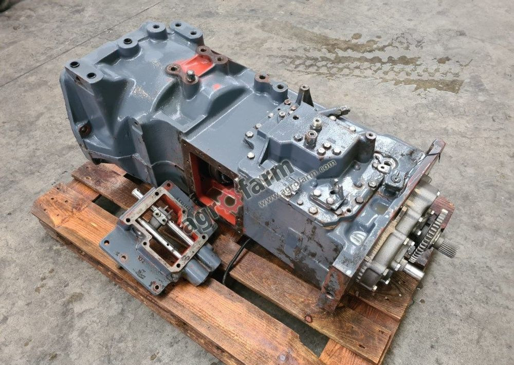 Skrzynia biegów Ford 5640 - Caixa de velocidade: foto 4 Skrzynia biegów Ford 5640 - Caixa de velocidade: foto 4