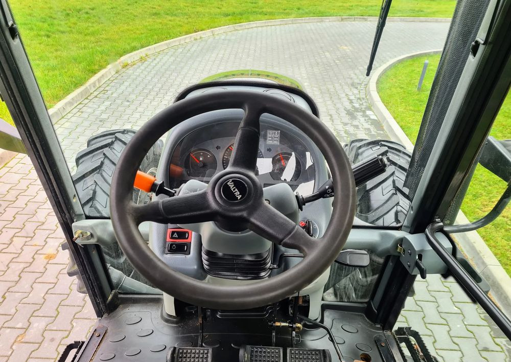 Trator Valtra A93: foto 7 Trator Valtra A93: foto 7