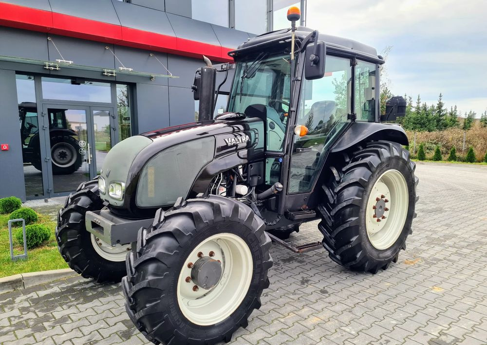 Valtra A93 - Trator: foto 1 Valtra A93 - Trator: foto 1