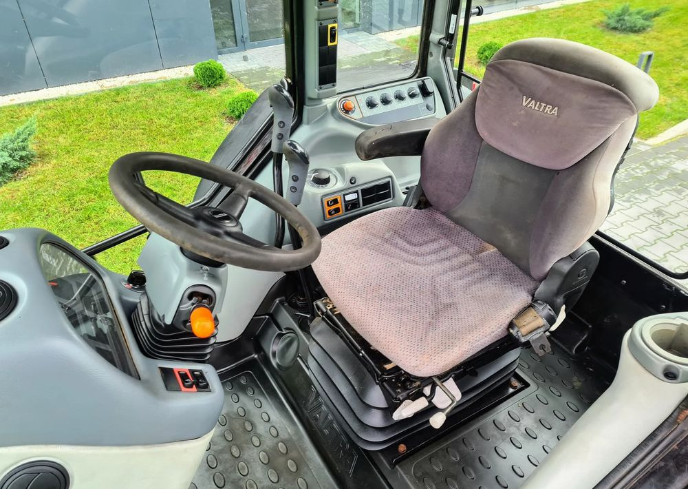 Trator Valtra A93: foto 6 Trator Valtra A93: foto 6