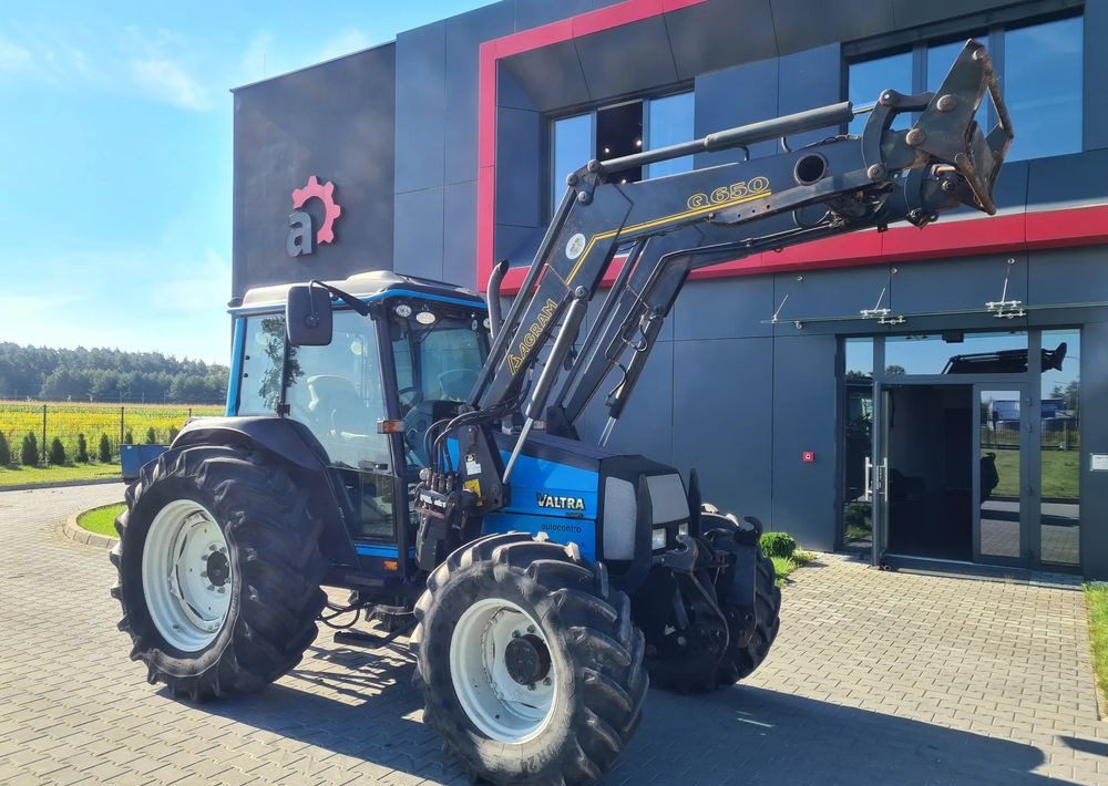 Valtra A95 - Trator: foto 2 Valtra A95 - Trator: foto 2